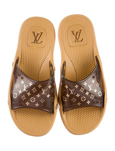 sandal louis vuitton pria|Louis Vuitton sandals.